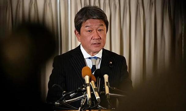 伊朗外长与日本外务大臣通话