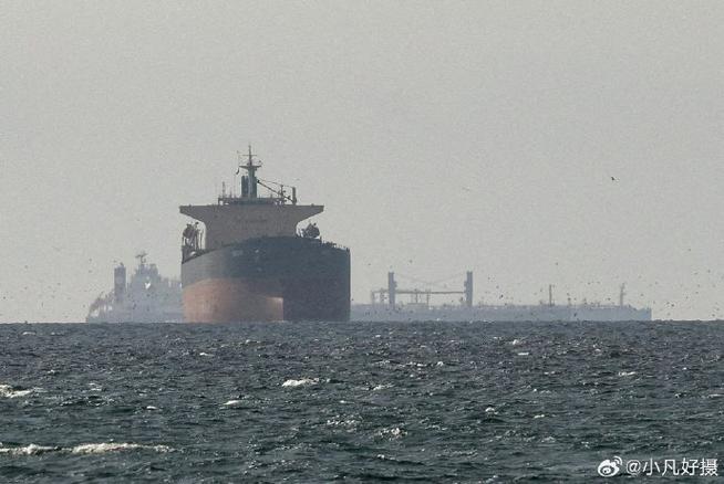 日本法国船只通过霍尔木兹海峡图标