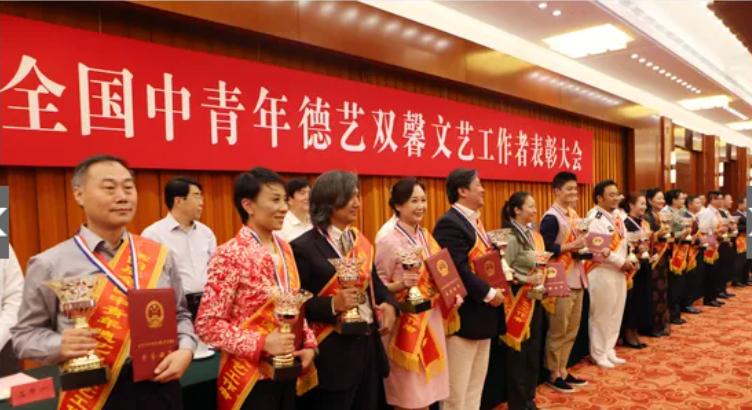 我们需要什么样的文艺工作者